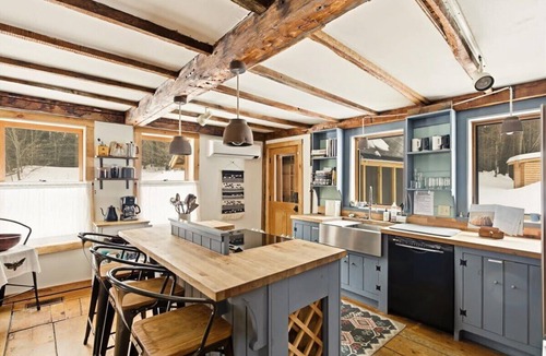 West Townshend House | The Knole House: a true Vermont farmhouse escape