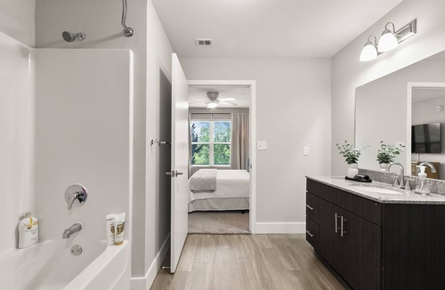 Tuscaloosa Condo | The Kristen 1st Floor Riverfront Condo with Pool & Gym Access