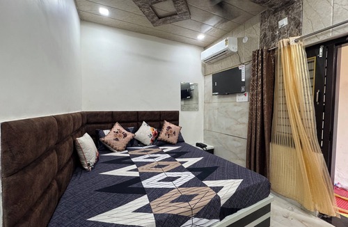 Mathura Hotel | The Kwality Residency