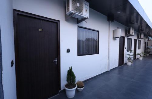 Panipat Hotel | The Lagoon