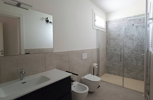 Castelnuovo del Garda Apartment | The land .Accommodations 5 minutes to Gardaland, in the quiet among vineyards and olive trees.