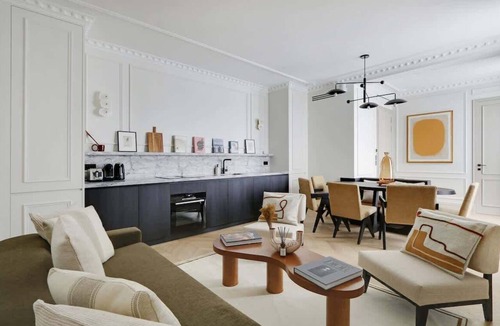 Les Halles Apartment | The Lander - Serviced 2BR/2BA - Louvre-Rivoli IV
