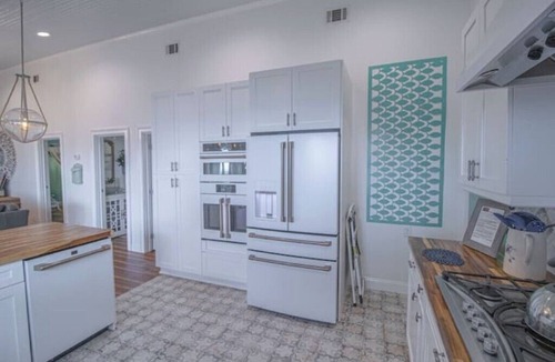 Midway House | The LaSirata at Colonels Island Haven