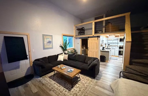 Valdez Apartment | The Last Frontier Loft