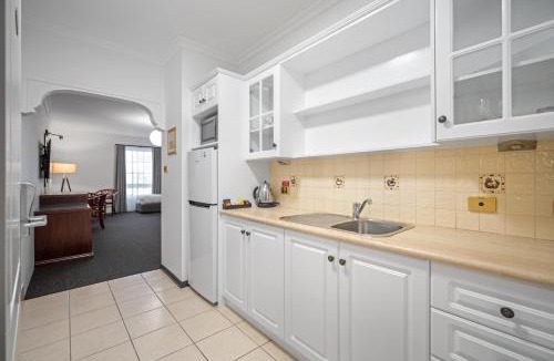 Wagga Wagga Hotel | The Lawson Riverside Suites