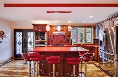 Hamlin Cabin | The Lazy Bear Lodge with hot tub, sauna and movie theater in the Hideout