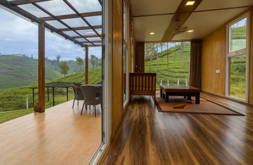 Coonoor House | The Leafy Nook Container Stay- 360 degree Tea Plantation near Ooty