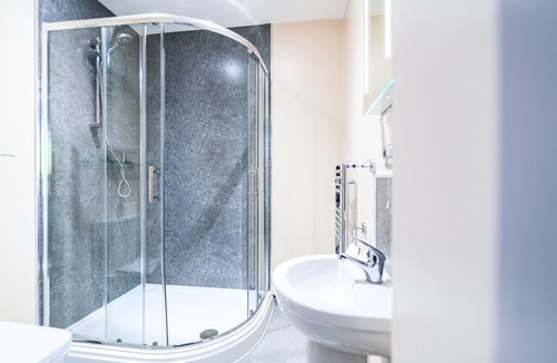 Wrexham Hotel | The Lemon Tree - Hotel