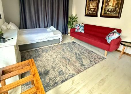 Fichardt Park Apartment | The Lemon Tree Self Catering Cottage