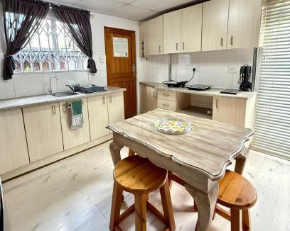 Fichardt Park Apartment | The Lemon Tree Self Catering Cottage