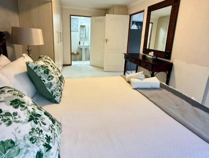 Fichardt Park Apartment | The Lemon Tree Self Catering Cottage