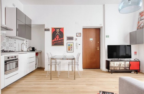 Porta Venezia Apartment | The Light, Central Station District