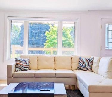 Bayridge West Apartment | The Lilac Bungalow