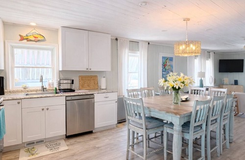 Kure Beach House | The Lime & Coconut