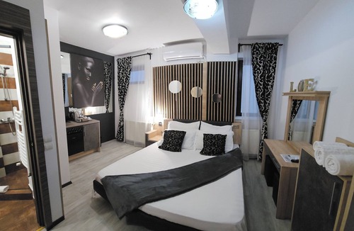 Militari Hotel | The Line Hotel