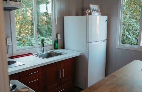 Sliammon Cottage | The Little Beach Side CabinA16