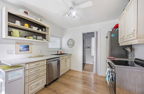 Sarnia House | The Little Lighthouse