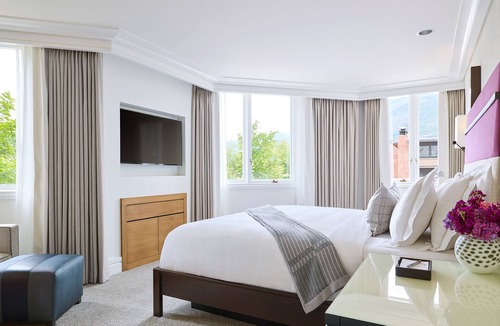 Downtown Hotel | The Little Nell