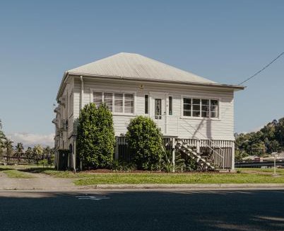 South Murwillumbah House | The Little River Cottage - Riverfront Retreat
