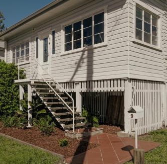 South Murwillumbah House | The Little River Cottage - Riverfront Retreat