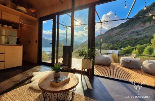 Sunshine Bay House | The Little Wanderer
