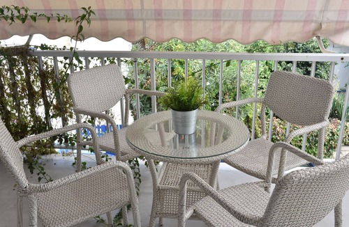 Parikia Villa | The Local House
