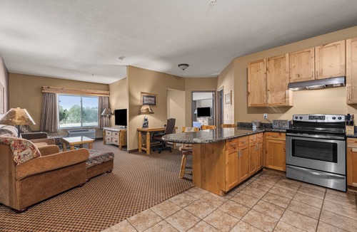 Baxter Hotel | The Lodge at Brainerd Lakes, Trademark Collection by Wyndham