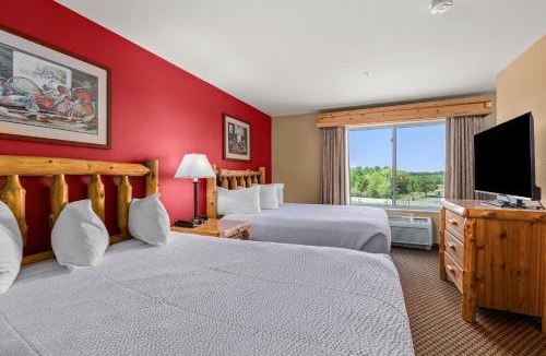 Baxter Hotel | The Lodge at Brainerd Lakes, Trademark Collection by Wyndham