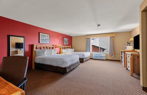 Baxter Hotel | The Lodge at Brainerd Lakes, Trademark Collection by Wyndham