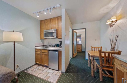 South Lake Tahoe Apartment | The Lodge at Lake Tahoe - Studio
