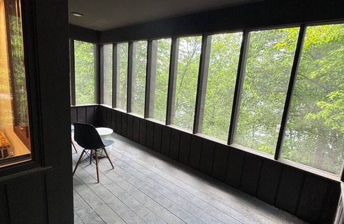 Fond du Lac House | The Lodge at Lake DeNeveu. A spacious 4 bedroom home in Fond du Lac. WI