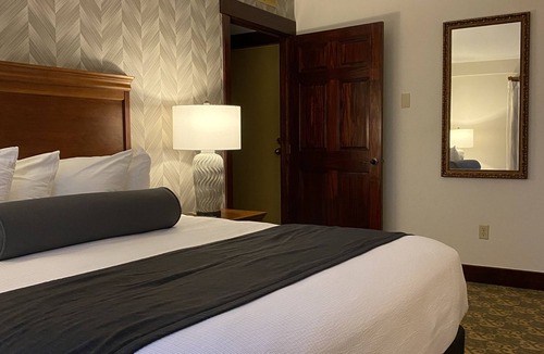 McHenry Cabin | The Lodge at Wisp-1 BDRM Luxury Sleeps 4