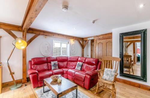 Hardwicke House | The Lodge