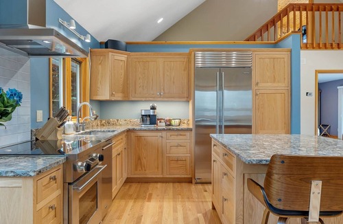La Porte House | The Lodge at Rush Lakes, 10 bd 16 ba 473 acre private estate. boating, biking, fishing, trails