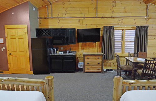 McHenry Hotel | The Lodges at Sunset Village