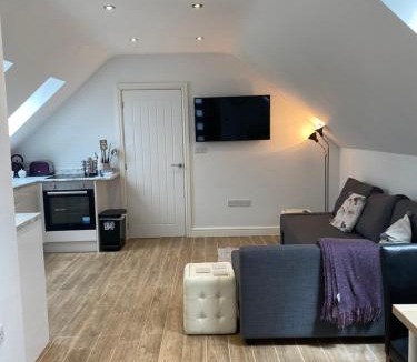 Romsey Apartment | The Loft