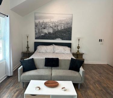Kennesaw House | The Loft