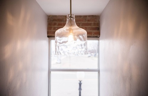Claude Apartment | The Lofts Downtown: Studio B, Beautiful modern studio loft in downtown Claude