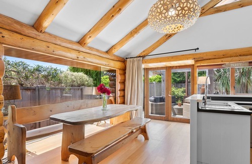 Wanaka Ski Chalet | The Log House, an authentic alpine oasis