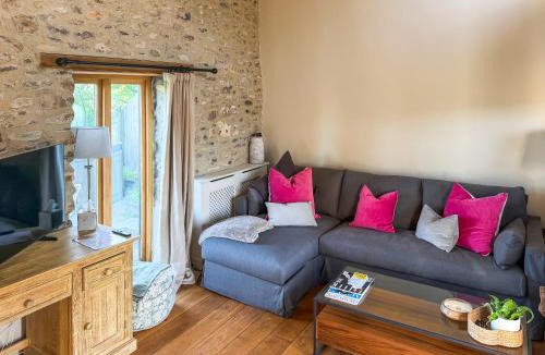 West Buckland House | The Long Barn