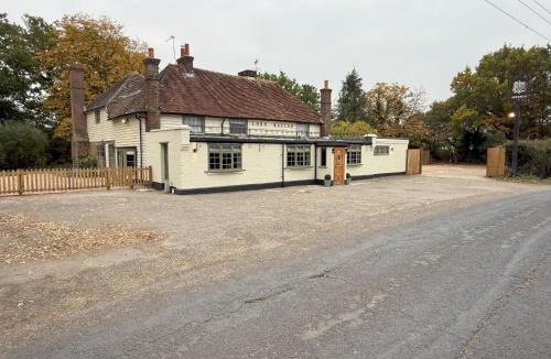 Abbess Roding Hotel | The Lord Raglan