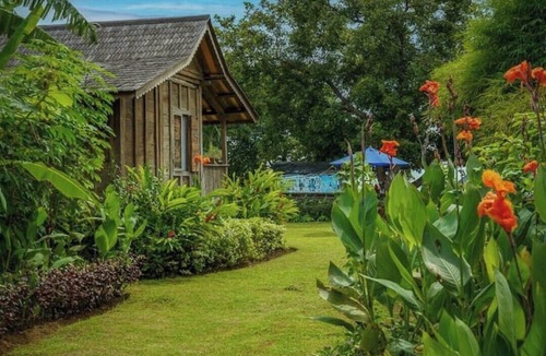 Lovina Cabin | ❤ The loveshack: a romantic beachfront bungalow ❤