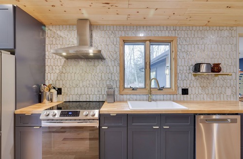 Lake Harmony House | The LoveShack- MidCenturyModern w hot tub in the Poconos!