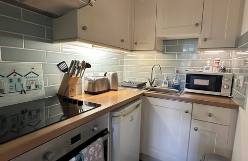 Mylor Churchtown Apartment | The Lower Deck