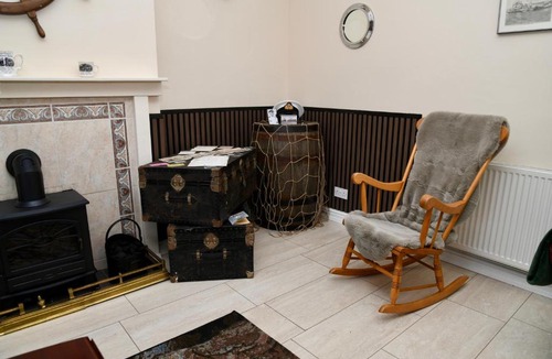 South Shields Apartment | The Lower Deck-South Shields 4 seperate beds sleeps 5 Contractor and Long Stay Rates