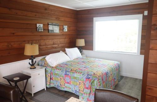 Copalis Beach Hotel | The Lowtide Motel