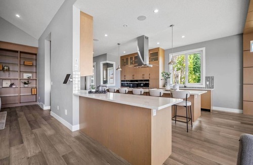 Southwest Calgary House | The Luxe - Elevated stay w/city views