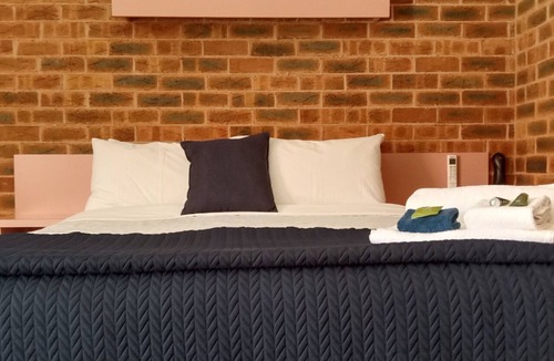 Chiltern Hotel | The Lydoun Motel