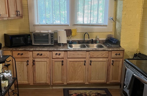 Jackson House | The Lyons Den - Great work place with high speed internet near downtown.