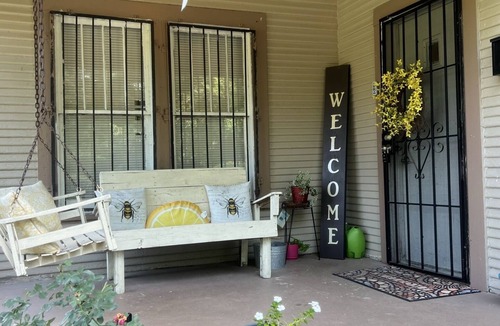Jackson House | The Lyons Den - Great work place with high speed internet near downtown.